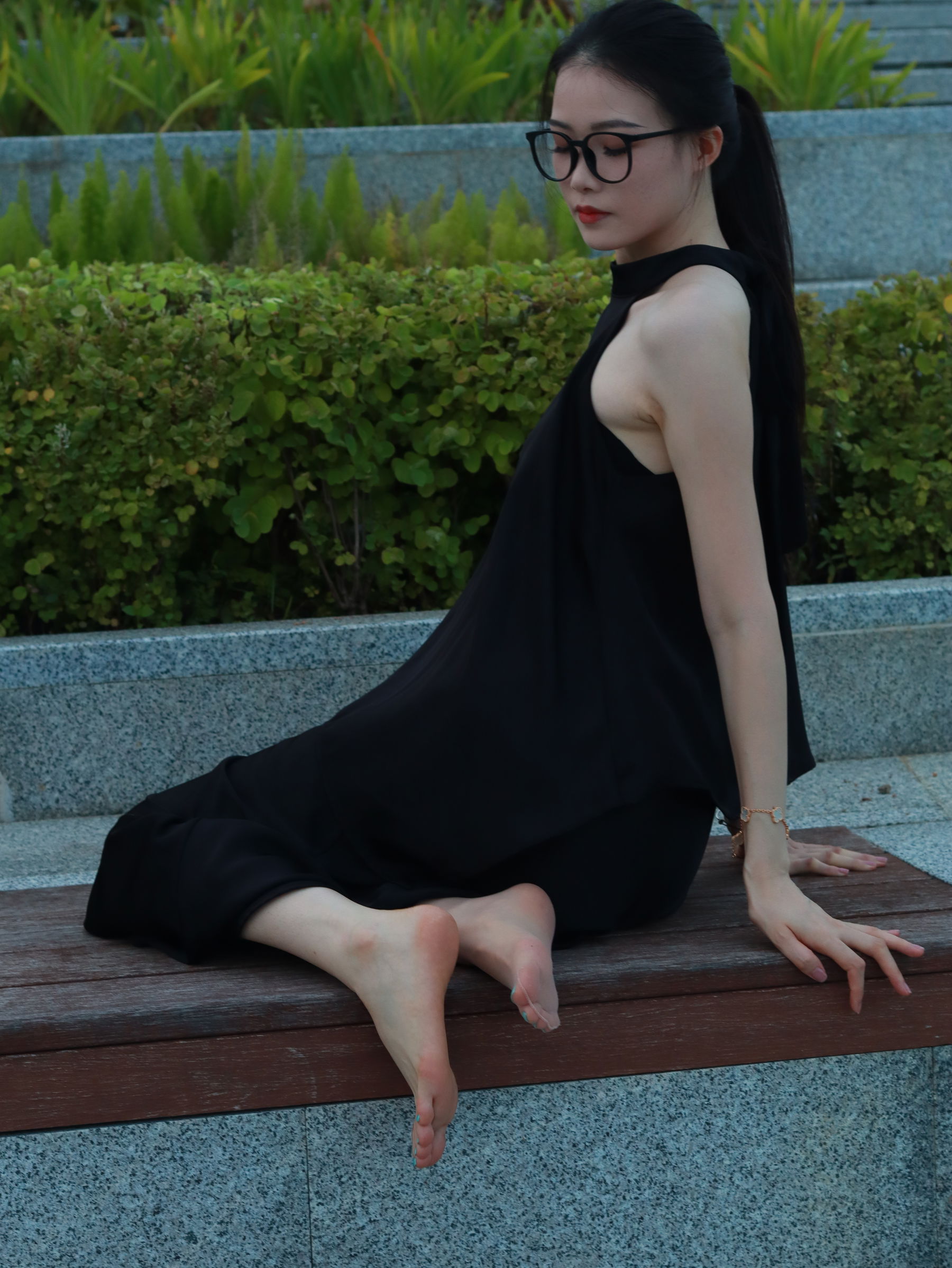 个人约拍 - 18号作品 02框眼镜小妹/(258P)