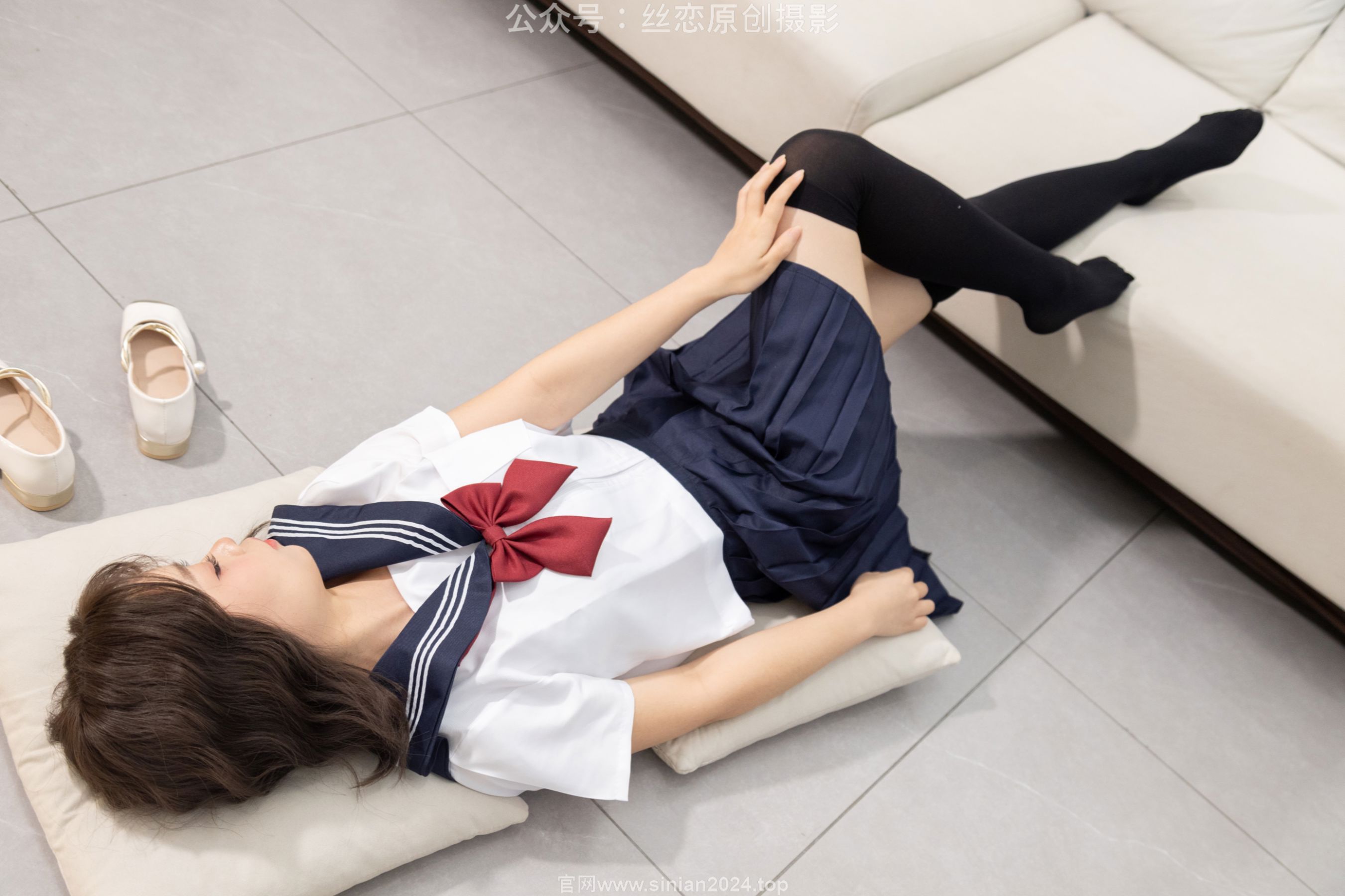 丝恋摄影 No.003 泡芙-厚黑丝 小皮鞋 水手服/(166P)