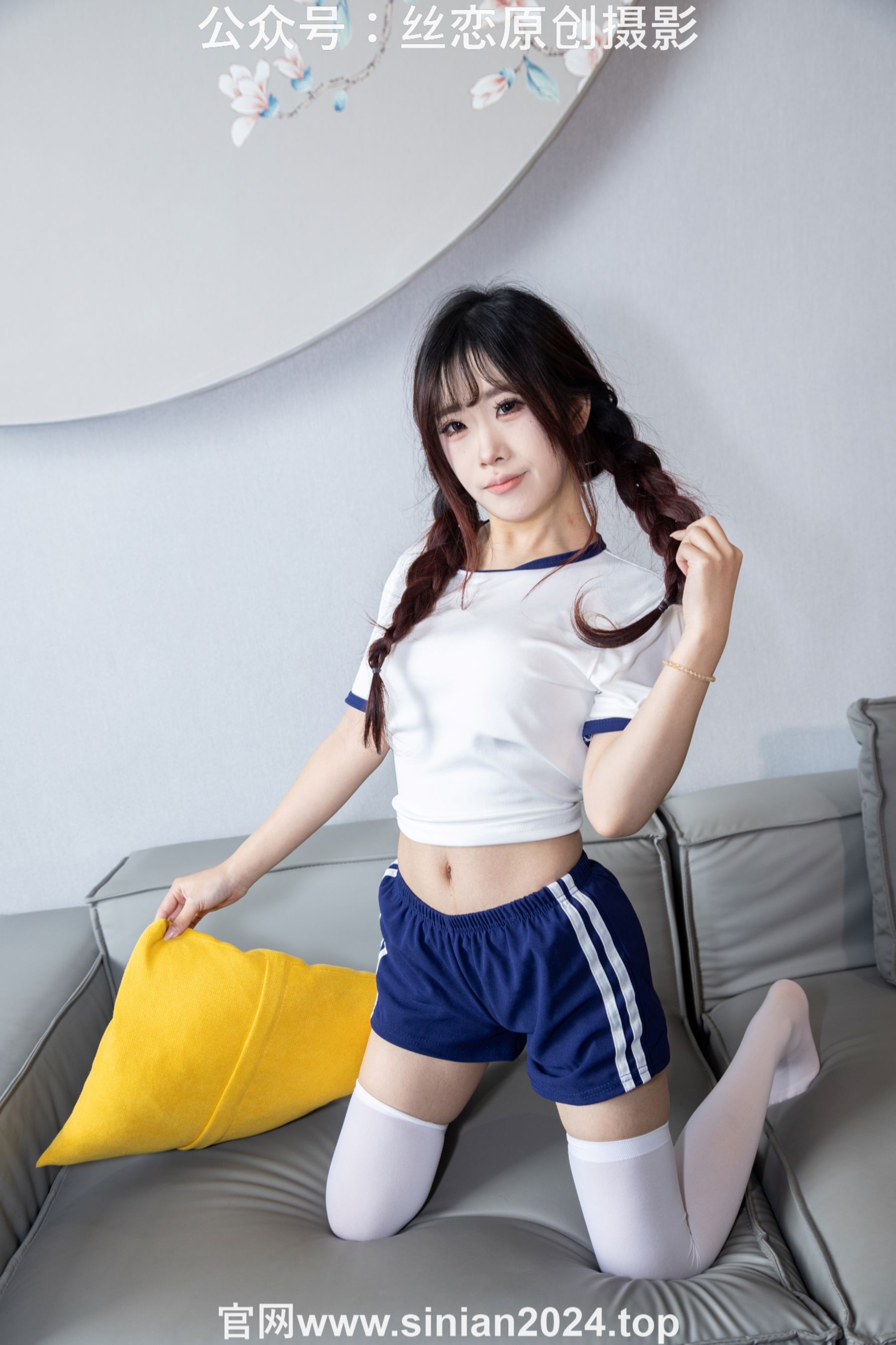 丝恋摄影 No.056 小梦-经典蓝白体操服  厚白丝袜 白色帆布鞋/(197P)