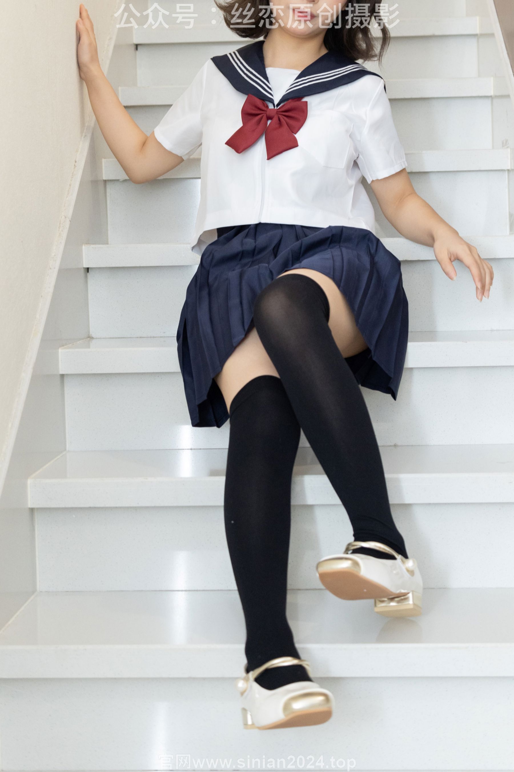 丝恋摄影 No.003 泡芙-厚黑丝 小皮鞋 水手服/(166P)