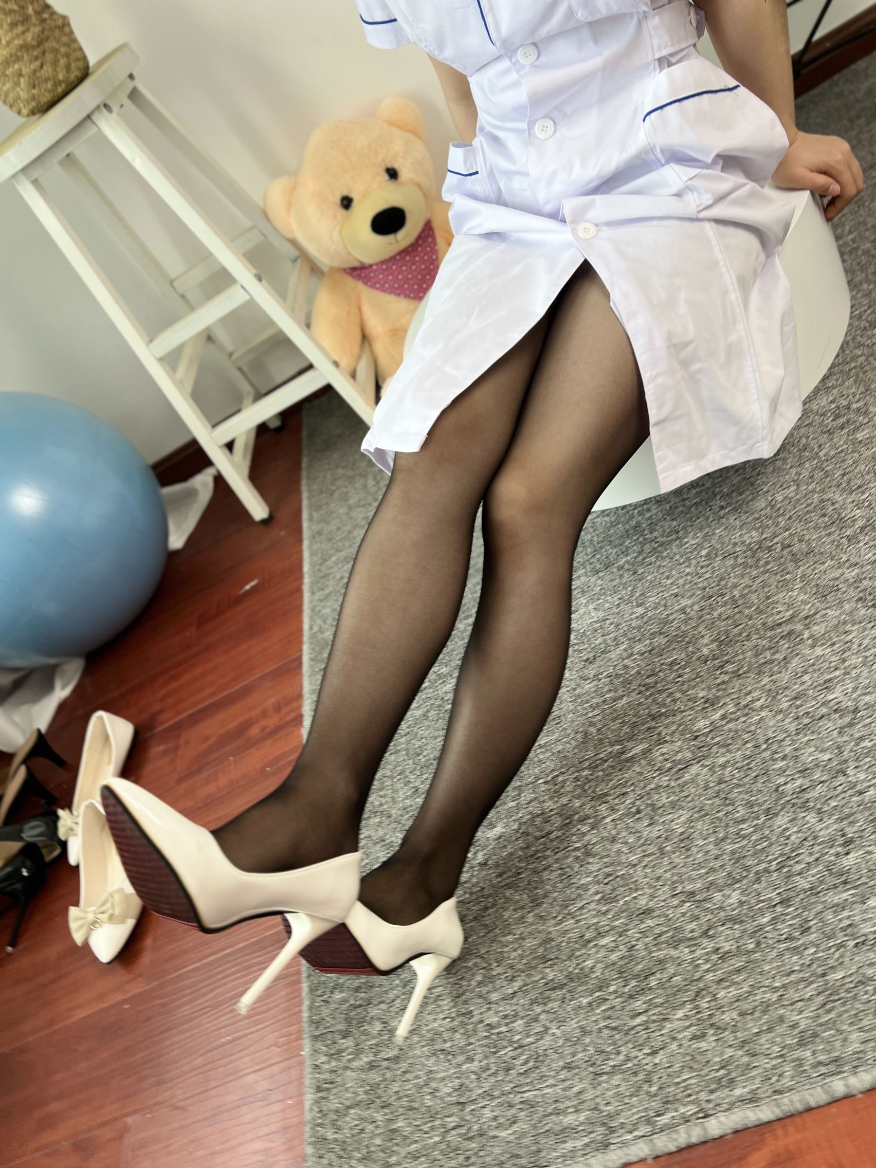 三禾摄影 No.073 护士服 黑丝 高跟/(289P)