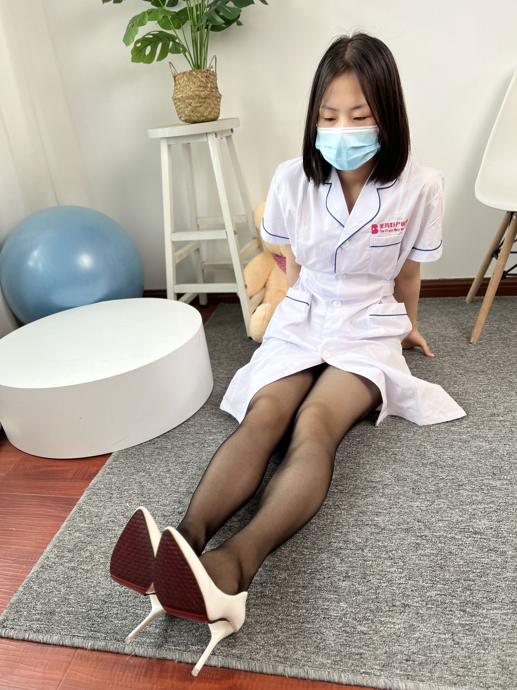 三禾摄影 No.073 护士服 黑丝 高跟/(289P)