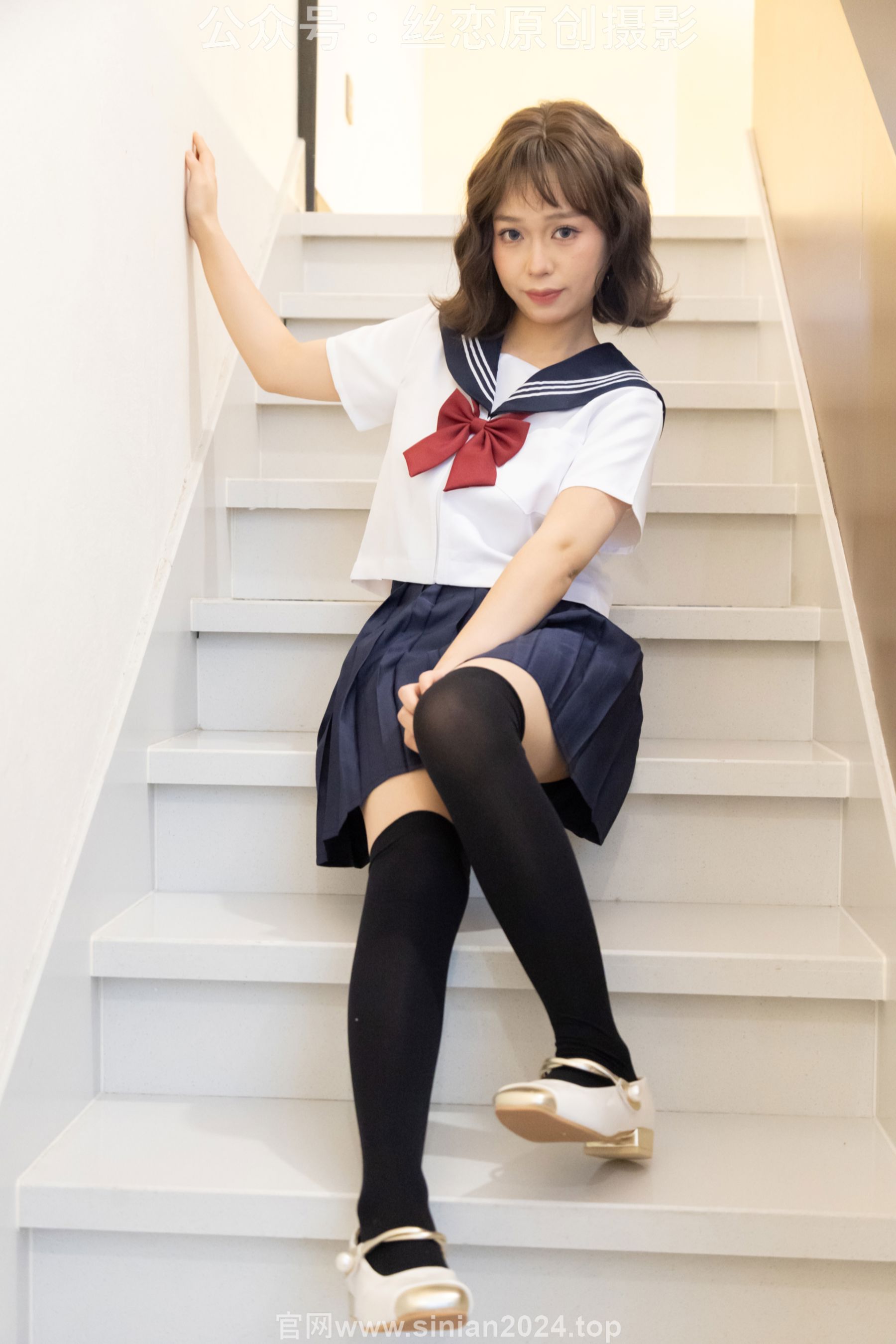 丝恋摄影 No.003 泡芙-厚黑丝 小皮鞋 水手服/(166P)