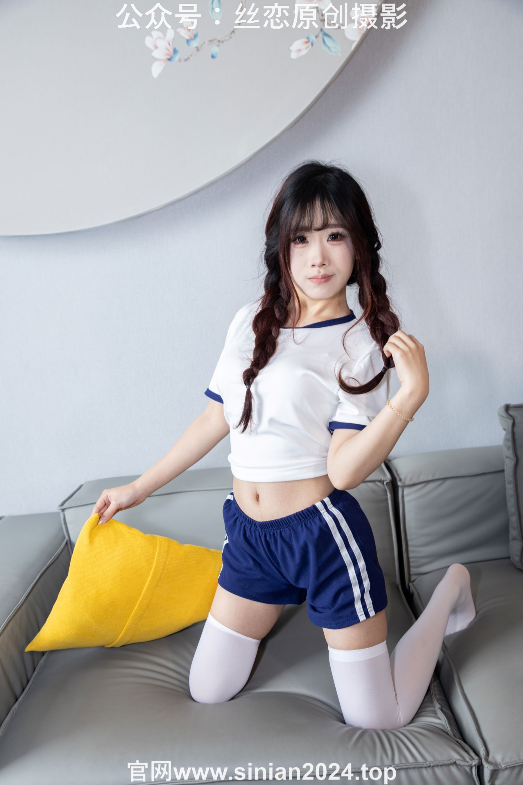 丝恋摄影 No.056 小梦-经典蓝白体操服  厚白丝袜 白色帆布鞋/(197P)