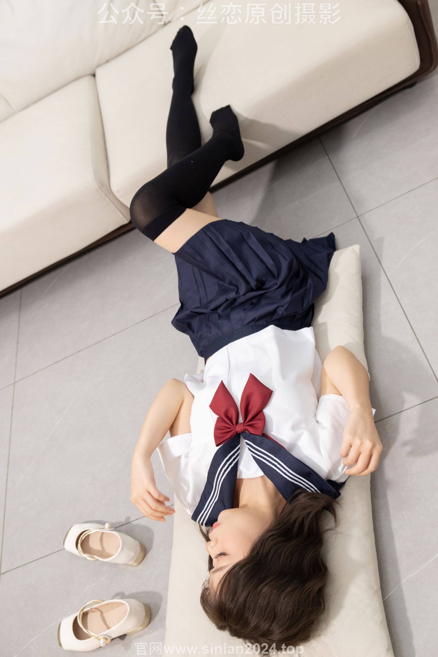 丝恋摄影 No.003 泡芙-厚黑丝 小皮鞋 水手服/(166P)