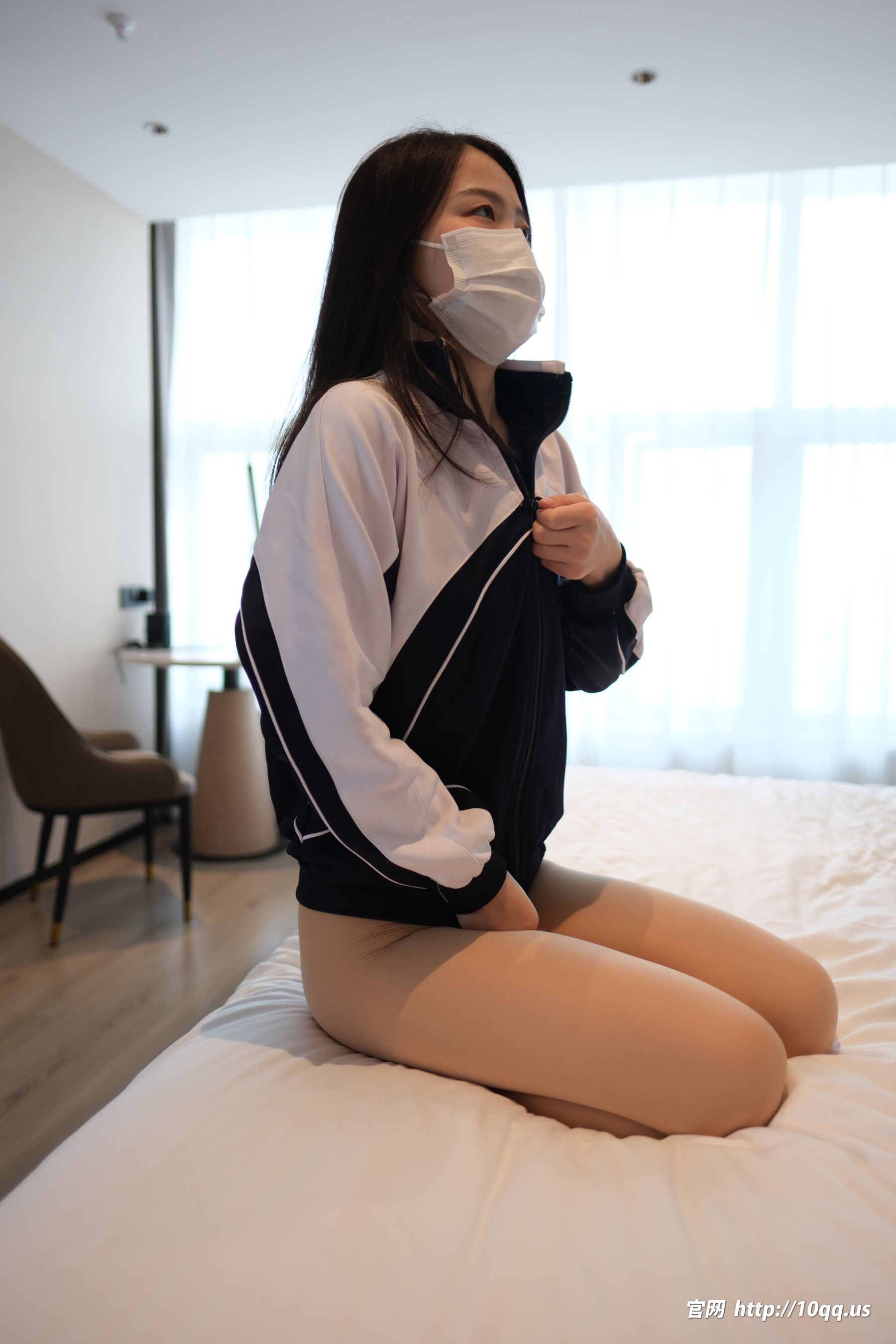 [ROSI写真] 口罩系列 2025.04.19 NO.3233/(66P)