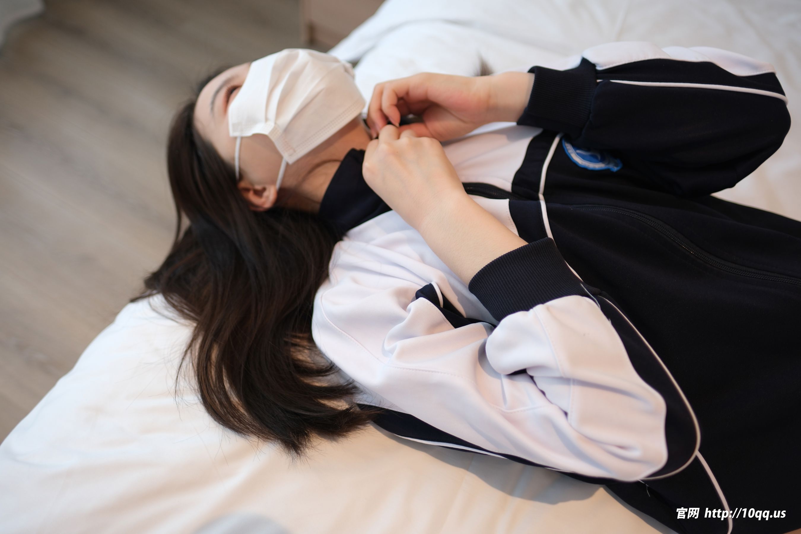 [ROSI写真] 口罩系列 2025.04.19 NO.3233/(66P)